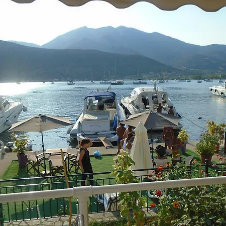 Stella 's Sea Front